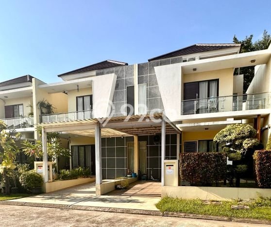 Rumah Luas Asri 3 KT Siap Pakai di harapan indah Bekasi Rumah Luas Asri 3 KT Siap Pakai di harapan indah Bekasi