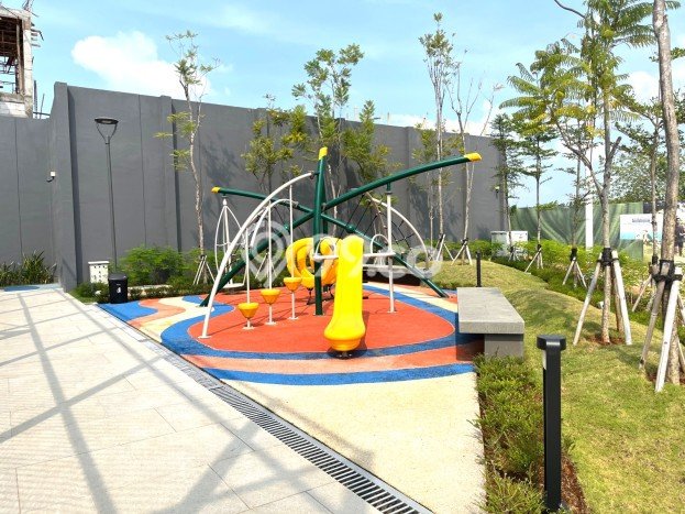 Jual Rumah Luas Elegan Dengan View Eksklusif di Jakarta Garden City, Jakarta Timur Jual Rumah Luas Elegan Dengan View Eksklusif di Jakarta Garden City, Jakarta Timur