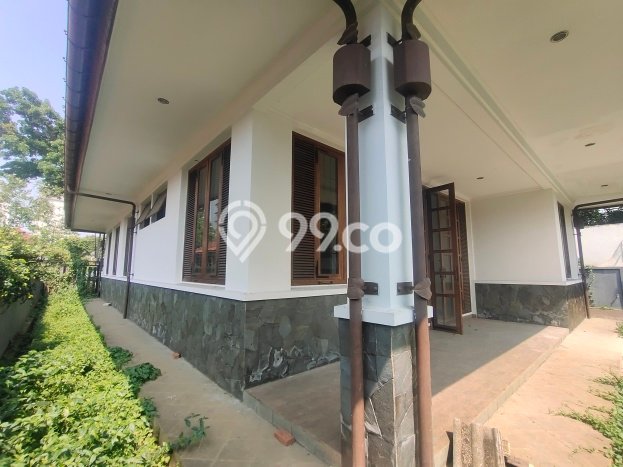 For Sale! Premium House LT 622m2 Desain Elegan di Pajajaran For Sale! Premium House LT 622m2 Desain Elegan di Pajajaran