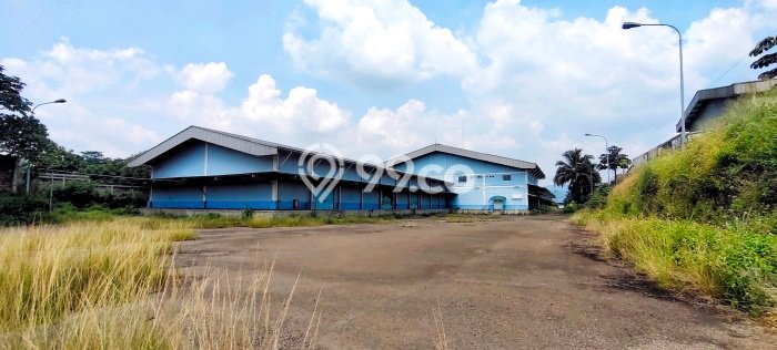 Lokasi Strategis! Dijual Pabrik Bisnis di Sukaraja, Bogor Kondisi Baik Lokasi Strategis! Dijual Pabrik Bisnis di Sukaraja, Bogor Kondisi Baik