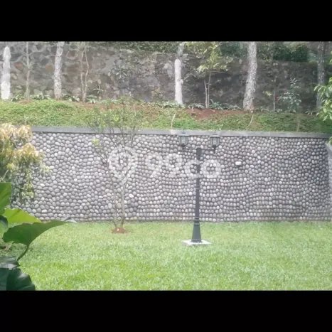 Disewakan! Rumah 3 Kamar Tidur &
2 Kamar Mandi di Dago, Bandung Disewakan! Rumah 3 Kamar Tidur &
2 Kamar Mandi di Dago, Bandung
