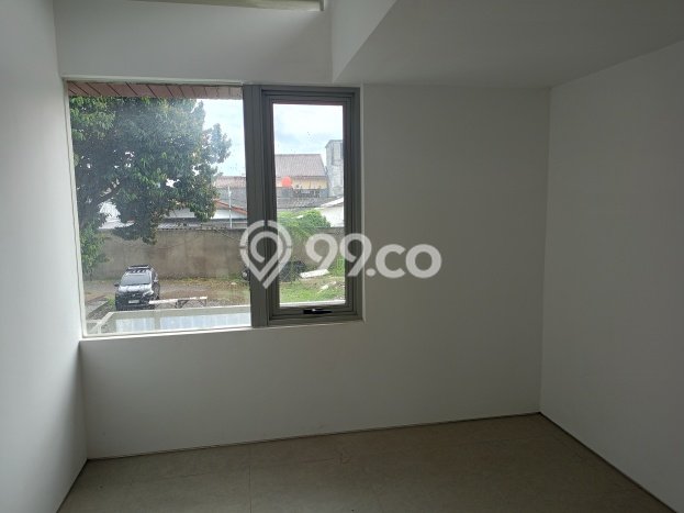 Rumah Elit Modern Tanpa Renovasi di Meruya Jakarta Barat Rumah Elit Modern Tanpa Renovasi di Meruya Jakarta Barat