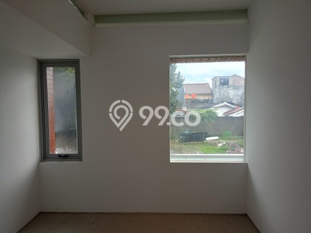 Rumah Elit Modern Tanpa Renovasi di Meruya Jakarta Barat Rumah Elit Modern Tanpa Renovasi di Meruya Jakarta Barat
