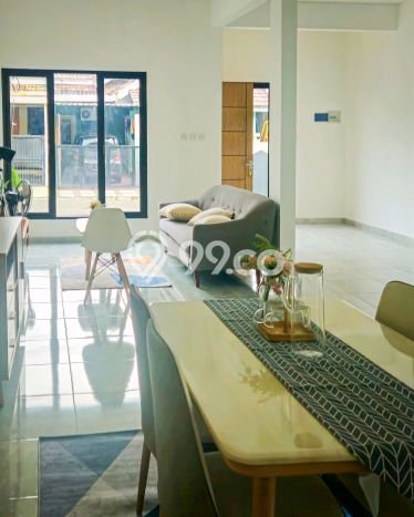 For Sale Rumah 4 Kamar Lokasi Strategis Bagus dan Strategis di BSD For Sale Rumah 4 Kamar Lokasi Strategis Bagus dan Strategis di BSD