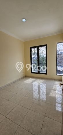 Dijual Hunian Rumah Terawat 4 KT di Pegadungan, Jakarta Barat Dijual Hunian Rumah Terawat 4 KT di Pegadungan, Jakarta Barat