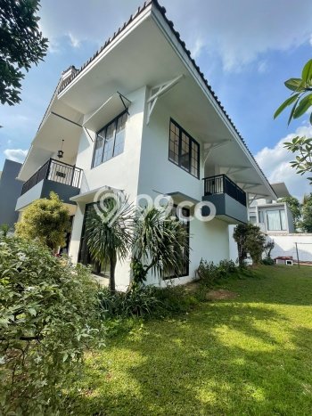 Rumah Elit Modern Tanpa Renovasi di Pondok Indah Jakarta Selatan Rumah Elit Modern Tanpa Renovasi di Pondok Indah Jakarta Selatan