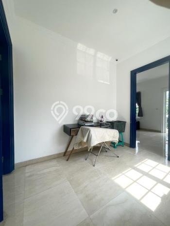 Rumah Elit LB 400m2 Siap Pakai Desain Elegan di Gading Serpong, Tangerang Rumah Elit LB 400m2 Siap Pakai Desain Elegan di Gading Serpong, Tangerang
