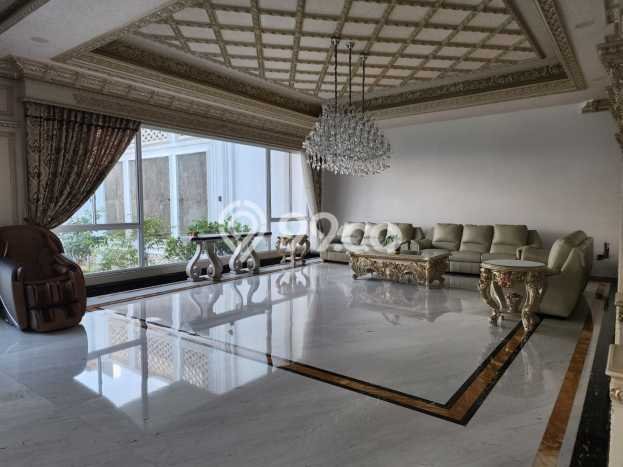 Rumah Elit Modern Tanpa Renovasi di Pondok Indah Jakarta Selatan Rumah Elit Modern Tanpa Renovasi di Pondok Indah Jakarta Selatan