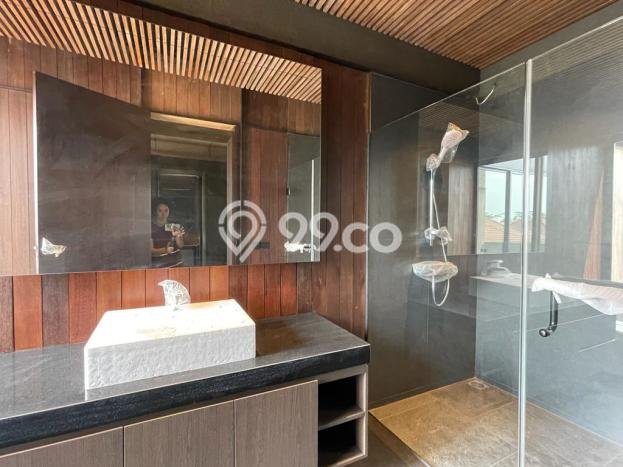 Dijual Rumah Mewah Elegan Dengan View Eksklusif di Alam Sutera, Tangerang Dijual Rumah Mewah Elegan Dengan View Eksklusif di Alam Sutera, Tangerang