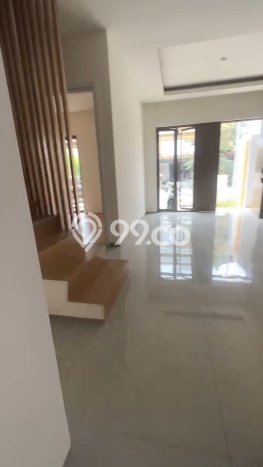 Dijual Hunian Mewah dengan Fasilitas Sekitar Lengkap di Karang Tengah, Tangerang Dijual Hunian Mewah dengan Fasilitas Sekitar Lengkap di Karang Tengah, Tangerang