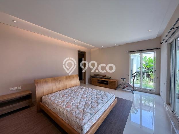 Dijual Rumah Luas Elegan Dengan View Cantik di Alam Sutera, Tangerang Dijual Rumah Luas Elegan Dengan View Cantik di Alam Sutera, Tangerang