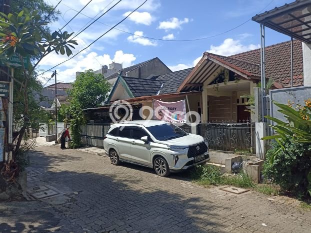 Jual Rumah Strategis Bagus Punya 3 KT di Ciputat Tangerang Selatan SHM Jual Rumah Strategis Bagus Punya 3 KT di Ciputat Tangerang Selatan SHM
