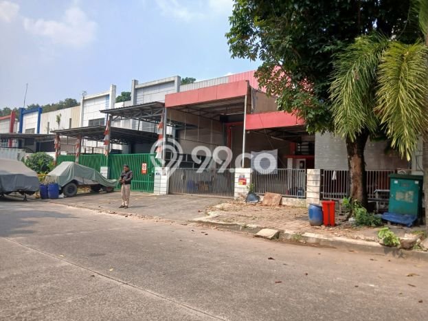 Unit Gudang Dijual di Serpong Tangerang Selatan 336m2 Unit Gudang Dijual di Serpong Tangerang Selatan 336m2
