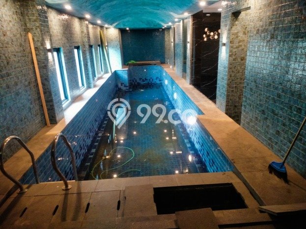 Ready to Use! Premium House LT 326m2 Desain Elegan di Kemang Ready to Use! Premium House LT 326m2 Desain Elegan di Kemang