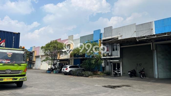 Pabrik Dijual Lokasi Stratagis di Jati Uwung Tangerang Cocok untuk Investasi Pabrik Dijual Lokasi Stratagis di Jati Uwung Tangerang Cocok untuk Investasi