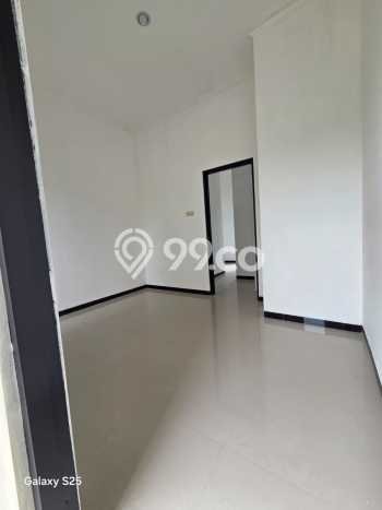 Hunian Cantik Modern Lb 50m2 di Rungkut, Surabaya Hunian Cantik Modern Lb 50m2 di Rungkut, Surabaya