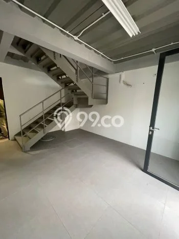 Area Strategis! Disewakan Gudang Lokasi Tangerang, Tangerang Cocok untuk Bisnis Area Strategis! Disewakan Gudang Lokasi Tangerang, Tangerang Cocok untuk Bisnis