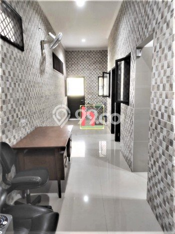 Ready to Use! Luxury House LT 172m2 Desain Elegan di BSD Ready to Use! Luxury House LT 172m2 Desain Elegan di BSD