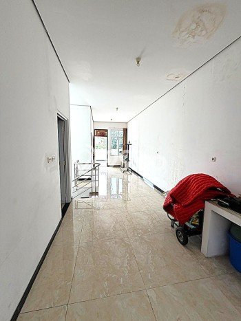 Dijual Rumah Luas Elegan Dengan View Eksklusif di Rawa Buaya, Jakarta Barat Dijual Rumah Luas Elegan Dengan View Eksklusif di Rawa Buaya, Jakarta Barat