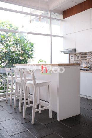 Rumah Mewah LB 600m2 Siap Pakai Desain Elegan di Ragunan, Jakarta Selatan Rumah Mewah LB 600m2 Siap Pakai Desain Elegan di Ragunan, Jakarta Selatan