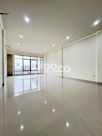 Untuk Dijual Ruko di Jatinegara Jakarta Timur LT 375m2 / LB 900m2 Untuk Dijual Ruko di Jatinegara Jakarta Timur LT 375m2 / LB 900m2
