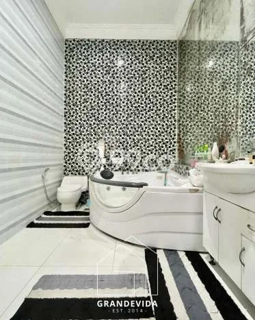 Rumah Mewah LB 480m2 Siap Huni Desain Elegan di Jati Padang, Jakarta Selatan Rumah Mewah LB 480m2 Siap Huni Desain Elegan di Jati Padang, Jakarta Selatan