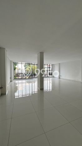 Unit Komersial Dijual di Jakarta Timur LT 285m2 & LB 755m2 Unit Komersial Dijual di Jakarta Timur LT 285m2 & LB 755m2