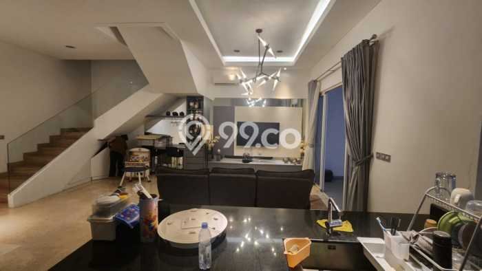 Siap Huni Rumah Mewah 4 Kamar di Kemayoran Dekat ke Mana Pun Siap Huni Rumah Mewah 4 Kamar di Kemayoran Dekat ke Mana Pun