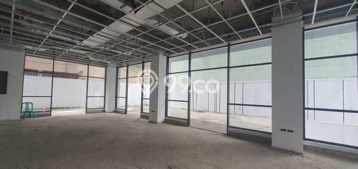 Komersial Bagus Dijual LB 3229m2 Lokasi Strategis Jakarta Selatan Area Cocok untuk Bisnis Komersial Bagus Dijual LB 3229m2 Lokasi Strategis Jakarta Selatan Area Cocok untuk Bisnis