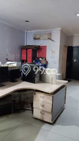 Unit Komersial Dijual di Menteng Jakarta Pusat Luas Tanah 231m2, Luas Bangunan 400m2 Unit Komersial Dijual di Menteng Jakarta Pusat Luas Tanah 231m2, Luas Bangunan 400m2