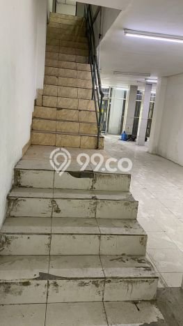 For Rent Ruko Kawasan Cempaka Putih, Luas 384m², Area Berkembang For Rent Ruko Kawasan Cempaka Putih, Luas 384m², Area Berkembang