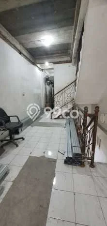 Ruko disewakan lokasi strategis Cempaka Putih Jakarta Pusat 92m2 Ruko disewakan lokasi strategis Cempaka Putih Jakarta Pusat 92m2