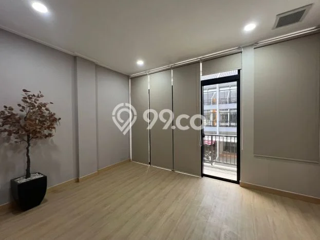 Unit Ruko Disewa Lokasi Cakung, Jakarta Timur Spesifikasi Luas Bangunan 424m2 Unit Ruko Disewa Lokasi Cakung, Jakarta Timur Spesifikasi Luas Bangunan 424m2