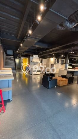 Komersial Dijual Lokasi Emas di Palmerah Luas 665m2 Komersial Dijual Lokasi Emas di Palmerah Luas 665m2