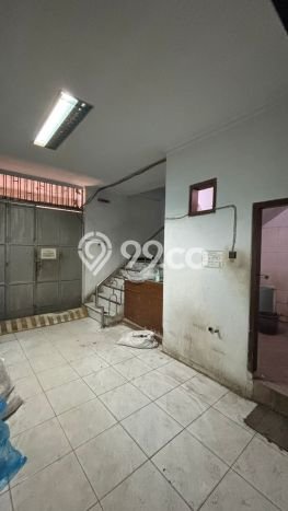 Unit Ruko Disewa Lokasi Sawah Besar, Jakarta Pusat Spesifikasi Luas Bangunan 349m2 Unit Ruko Disewa Lokasi Sawah Besar, Jakarta Pusat Spesifikasi Luas Bangunan 349m2