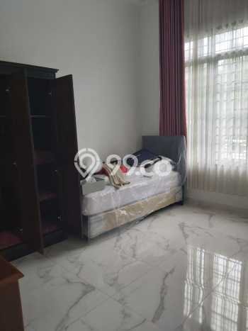 For Sale! Premium House LT 210m2 Desain Elegan di Bintaro For Sale! Premium House LT 210m2 Desain Elegan di Bintaro