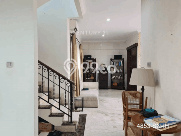Ready to Use! Luxury House LT 185m2 Desain Modern di Pejaten Ready to Use! Luxury House LT 185m2 Desain Modern di Pejaten