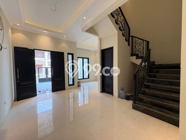 Rumah Mewah Siap Huni LT 115m2 di Cempaka Putih, Jakarta Pusat Rumah Mewah Siap Huni LT 115m2 di Cempaka Putih, Jakarta Pusat