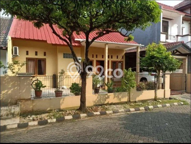 Rumah Nyaman di Kemang Pratama, Bekasi, Luas 216m² Bangunan 160m² Rumah Nyaman di Kemang Pratama, Bekasi, Luas 216m² Bangunan 160m²