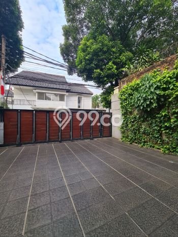 Ready to Use! Premium House LT 1019m2 Desain Modern di Kemang Ready to Use! Premium House LT 1019m2 Desain Modern di Kemang