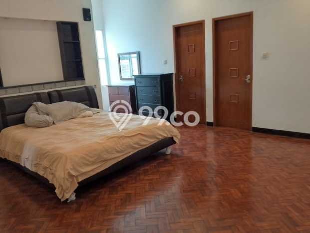 Rumah area Roxy, Dekat Tol, 5 KT, LT 133m² LB 210m² Rumah area Roxy, Dekat Tol, 5 KT, LT 133m² LB 210m²