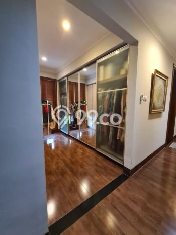 Ready to Use! Premium House LT 1019m2 Desain Modern di Kemang Ready to Use! Premium House LT 1019m2 Desain Modern di Kemang