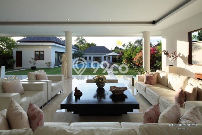 Dijual Rumah Luas Elegan Dengan View Eksklusif di Canggu, Badung Dijual Rumah Luas Elegan Dengan View Eksklusif di Canggu, Badung