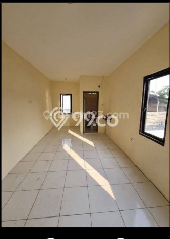 Gudang di Kalideres, Luas 500m², Jalan Utama, Area Ramai Gudang di Kalideres, Luas 500m², Jalan Utama, Area Ramai