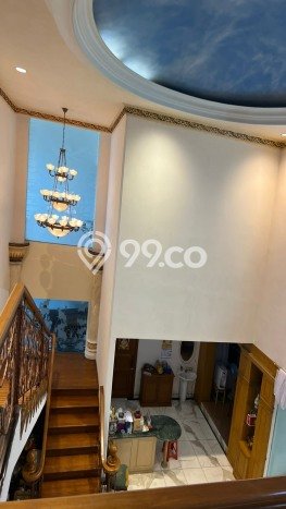Rumah Strategis dengan Luas Tanah 951m² dan Luas Bangunan 2430m² di Kawasan Pantai Mutiara, Jakarta Utara Rumah Strategis dengan Luas Tanah 951m² dan Luas Bangunan 2430m² di Kawasan Pantai Mutiara, Jakarta Utara