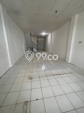 Ruko Dijual di Prime Area Jakarta Barat Luas 180m2 Ruko Dijual di Prime Area Jakarta Barat Luas 180m2