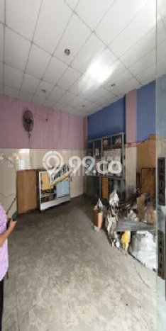 Ruko disewakan di Kratonan Solo dengan luas bangunan 300m2 Ruko disewakan di Kratonan Solo dengan luas bangunan 300m2