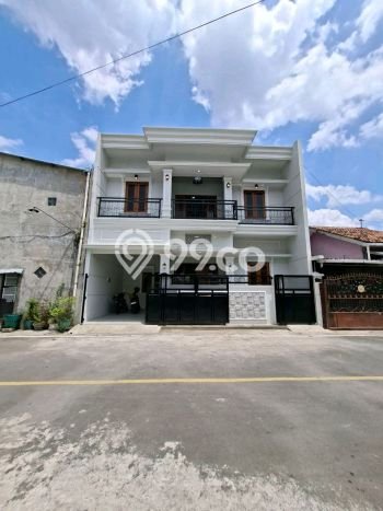 Rumah Strategis , Sukoharjo, LT 78m2m² LB 156m2m² Rumah Strategis , Sukoharjo, LT 78m2m² LB 156m2m²