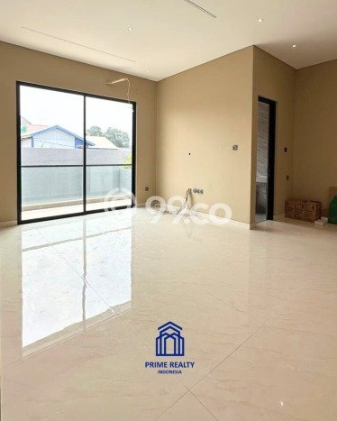 Ready to Use! Premium House LT 324m2 Desain Elegan di Bintaro Ready to Use! Premium House LT 324m2 Desain Elegan di Bintaro