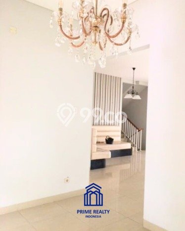 Hunian Elit LB 280m2 Siap Pakai Desain Elegan di Bintaro, Tangerang Selatan Hunian Elit LB 280m2 Siap Pakai Desain Elegan di Bintaro, Tangerang Selatan